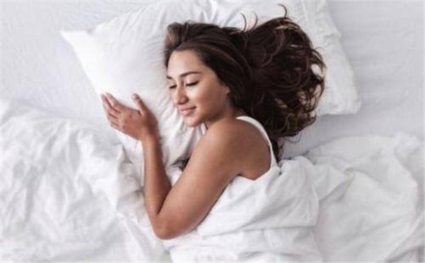 怎么睡觉对皮肤好,怎样睡才能养颜 护肤 第1张 怎么睡觉对皮肤好,怎样睡才能养颜 护肤 第1张