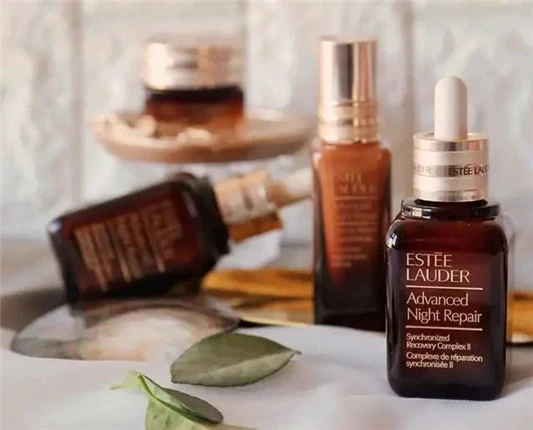 小黑瓶并不抗老，上了30岁就要睁大双眼，这四种才是「真正抗老」 精华 护肤 第5张