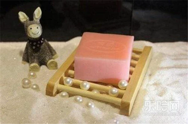 精油皂和洗面奶哪个好 护肤 第2张 精油皂和洗面奶哪个好 护肤 第2张