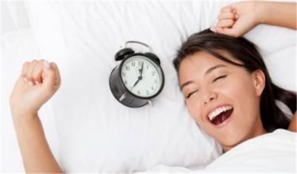 起床后有益健康的6件事，赖一会床预防头晕 起床 健康 第1张