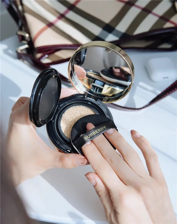 博柏利Burberry首款气垫国内已上 气垫 博柏利 Burberry 第5张