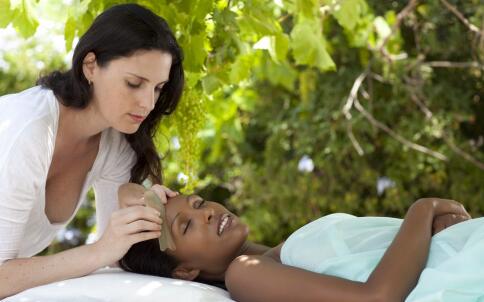 蜂蜜洗脸有哪些美容效果,蜂蜜洗脸美容要注意什么 效果 蜂蜜 第1张 蜂蜜洗脸有哪些美容效果,蜂蜜洗脸美容要注意什么 效果 蜂蜜 第1张