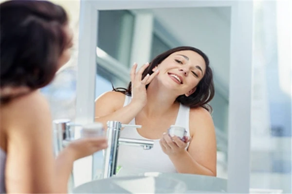 有哪些一周美白的小技巧,食盐敷脸能够滋润肌肤 一周美白 食盐敷脸 第4张 有哪些一周美白的小技巧,食盐敷脸能够滋润肌肤 一周美白 食盐敷脸 第4张