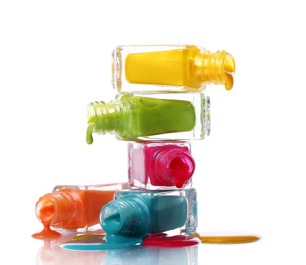 夏天涂什么颜色指甲油好看，第二张脸也要没起来 美甲 指甲油 夏季适合什么颜色指甲油 美妆 第1张