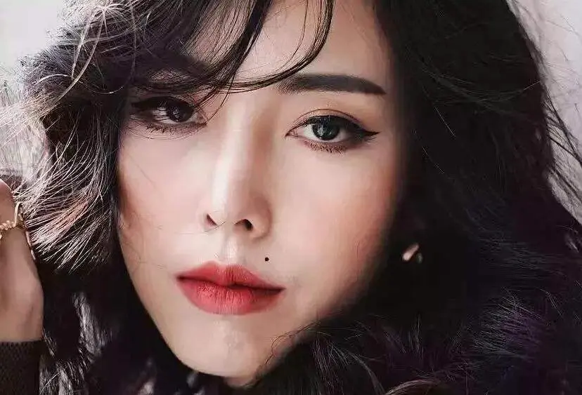 泰国妆怎么画，泰妆教程步骤图片 妆容 泰国妆容教程 泰国妆容教程步骤图片 美妆 第2张