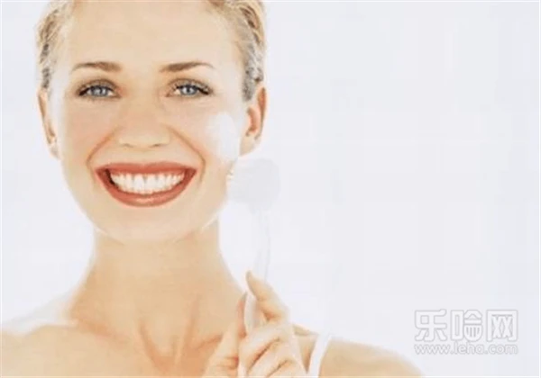 去角质的正确步骤，前中后侧重点大不同 护肤 第4张