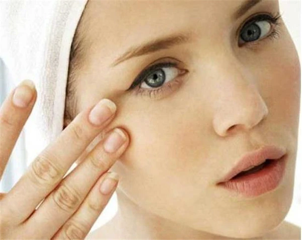 毛周角化为慢性毛囊角化性疾病，因毛孔堵塞出现红斑 毛周角化 疾病 第3张