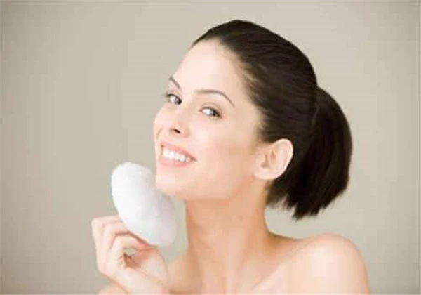 天天涂bb霜对皮肤好吗，有好处也有坏处，这样做能减少bb霜的伤害 护肤 第5张