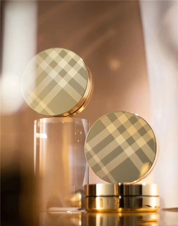 博柏利Burberry首款气垫国内已上 气垫 博柏利 Burberry 第2张