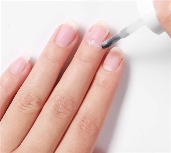 指甲软化剂怎么用 指甲软化剂 指甲软化剂的用法 指甲软化剂安全性 美妆 第2张