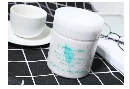 今天用绿茶身体乳，明天T台你走秀 身体乳 第1张