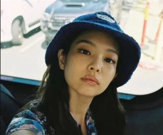 为什么明星涂口红很持久,自己涂口红容易掉色 原因很简单 口红 第2张 为什么明星涂口红很持久,自己涂口红容易掉色 原因很简单 口红 第2张