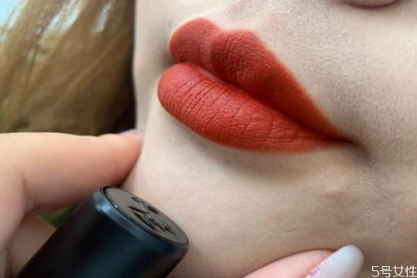兰蔻196是什么颜色，兰蔻196是不是很干 兰蔻 口红 第3张