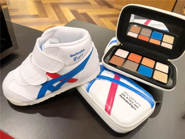 鬼冢虎2020年限量眼彩盘参考价，植村秀解放挑战自我 鬼冢虎 眼彩盘 第3张