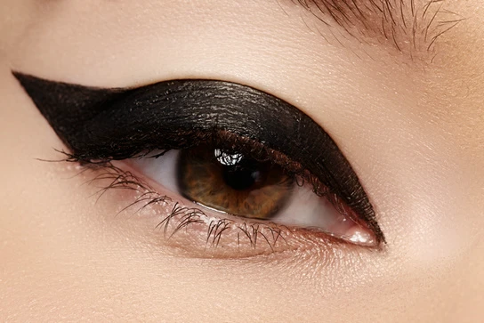 女生怎么化妆好，中国妆详细分步化妆步骤图片 化妆 中国妆化妆教程 中国妆详细分步化妆步骤图片 美妆 第4张