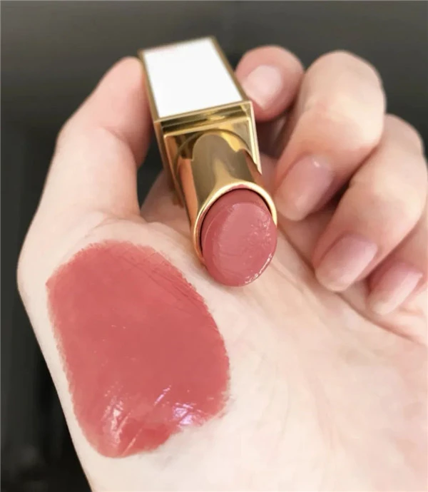 适合秋冬的口红颜色，气质温柔又斩男 口红 第7张