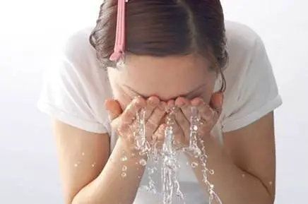 做完皮秒祛斑几天可以洗脸 祛斑 皮秒祛斑 美妆 第2张