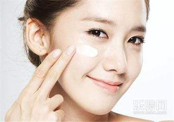 补水霜什么时候用 护肤 第2张