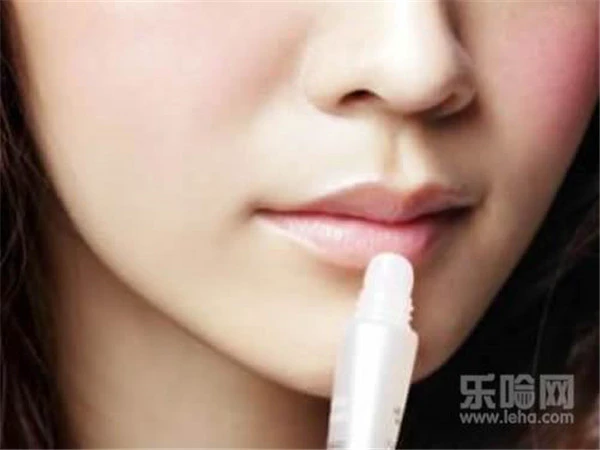 涂口红后嘴唇干怎么办 护肤 第3张