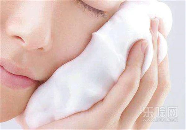 香皂洗脸可以去黑头吗，用香皂洗脸的好处 护肤 第7张