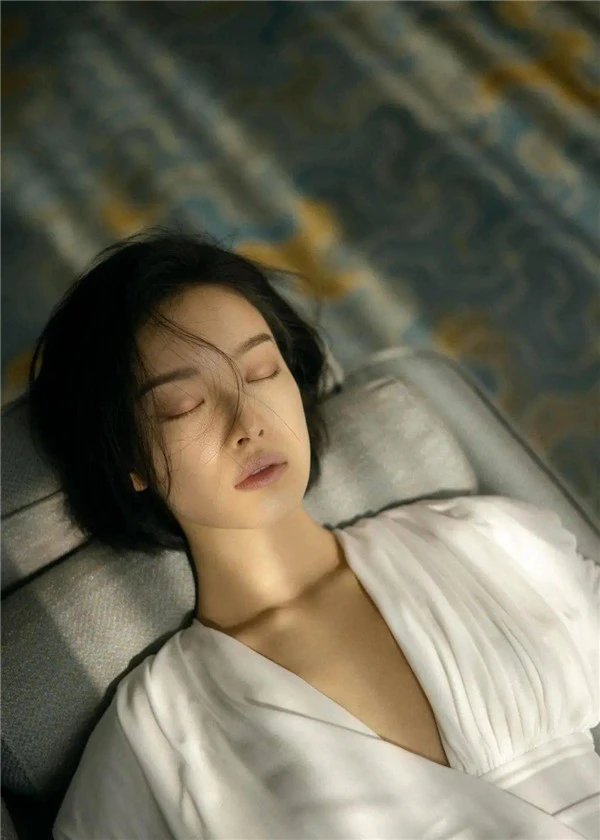 武则天复古妆搭配一袭红装令人惊艳至极 复古妆 红装 第3张 武则天复古妆搭配一袭红装令人惊艳至极 复古妆 红装 第3张