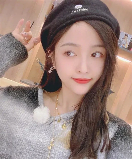 为什么明星涂口红很持久,自己涂口红容易掉色 原因很简单 口红 第4张 为什么明星涂口红很持久,自己涂口红容易掉色 原因很简单 口红 第4张