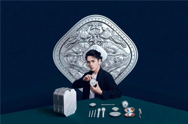 完美日记眼妆系列赚到好口碑，动物眼影盘迷人十足 完美日记 眼妆 第10张