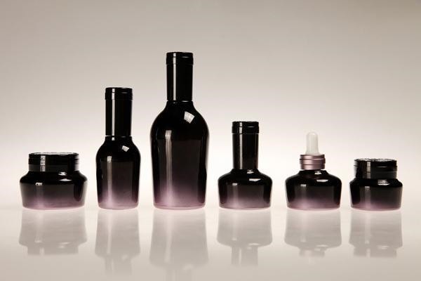 改善红血丝可以用什么,理肤泉可以用吗 红血丝 第1张 改善红血丝可以用什么,理肤泉可以用吗 红血丝 第1张