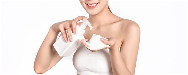 洗面奶加白糖洗脸有什么好处,洗面奶加白糖可以天天洗脸吗 护肤 第1张 洗面奶加白糖洗脸有什么好处,洗面奶加白糖可以天天洗脸吗 护肤 第1张