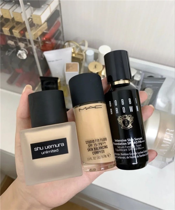 气垫和粉底液的区别，粉底液和气垫究竟哪个好 气垫 第1张