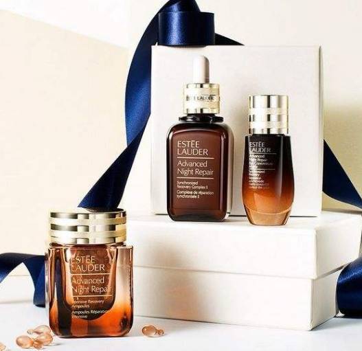 雅诗兰黛和娇韵诗哪个档次高 雅诗兰黛 娇韵诗 美妆 第1张