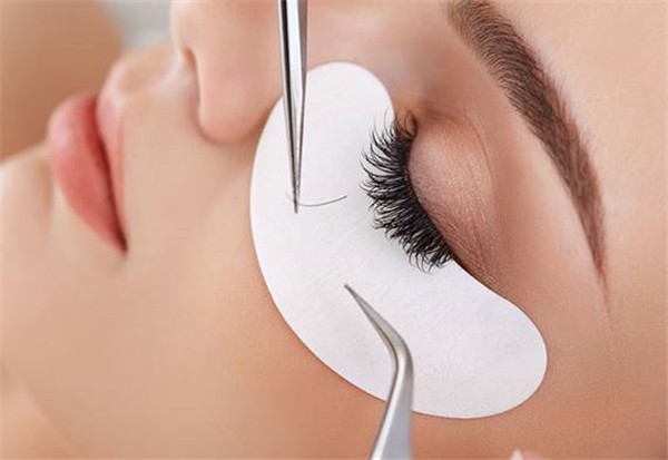 接睫毛要素颜去接吗 素颜 接睫毛 美妆 第1张