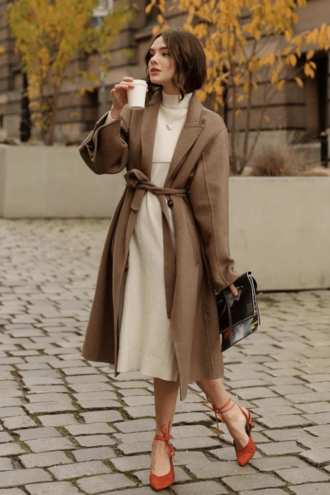 奶茶色散发迷人魅力，成冬季衣柜必备单品 奶茶色 单品 第4张