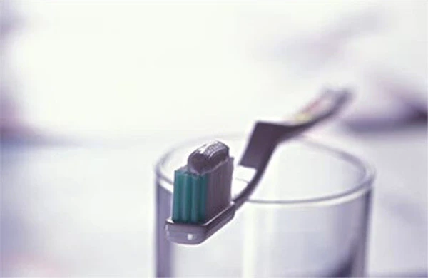 牙膏洗脸有什么好处 护肤 第10张