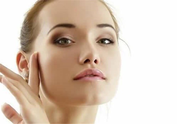 水乳早上用还是晚上用,早上用水乳和晚上用水乳各有好处 护肤 第2张 水乳早上用还是晚上用,早上用水乳和晚上用水乳各有好处 护肤 第2张