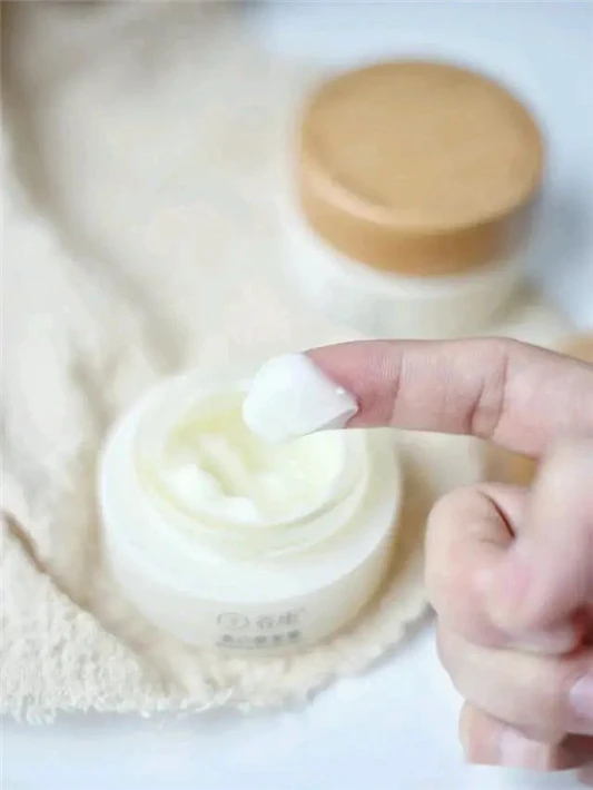 你适合哪款面霜取决于面霜的质地和功效,选对不选贵才是真理 面霜 第5张 你适合哪款面霜取决于面霜的质地和功效,选对不选贵才是真理 面霜 第5张