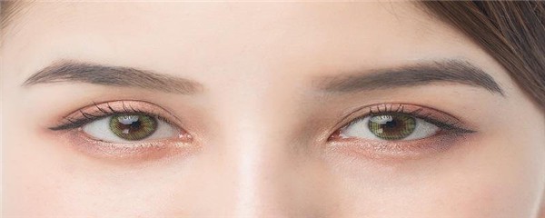 精油按摩去眼袋有效果吗，怎么用精油按摩去眼袋 护肤 第1张