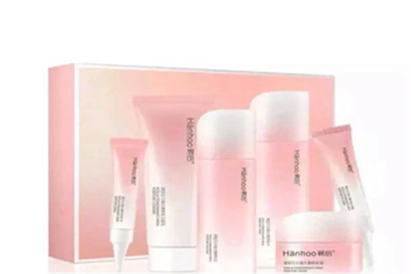 花痴美肌长效保湿，茶蕊嫩白抗氧化均匀肤色 茶蕊嫩白 花痴美肌 第2张