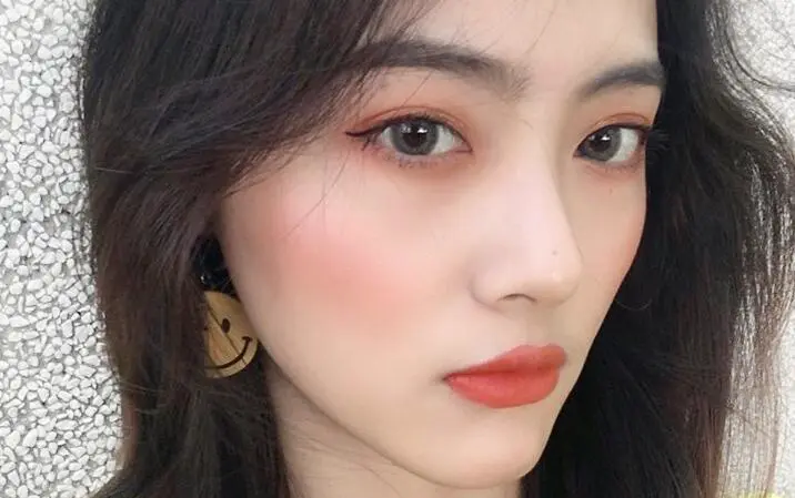 泰国妆怎么画，泰妆教程步骤图片 妆容 泰国妆容教程 泰国妆容教程步骤图片 美妆 第3张