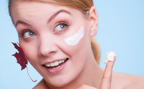 香蕉控油美白面膜,有着极强的控油功效 香蕉 第1张 香蕉控油美白面膜,有着极强的控油功效 香蕉 第1张