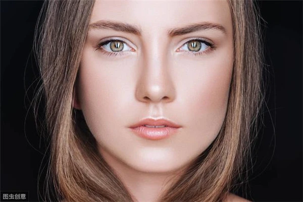 散粉和粉饼的区别有哪些，散粉的遮瑕防止妆容花掉 散粉 粉饼 第12张