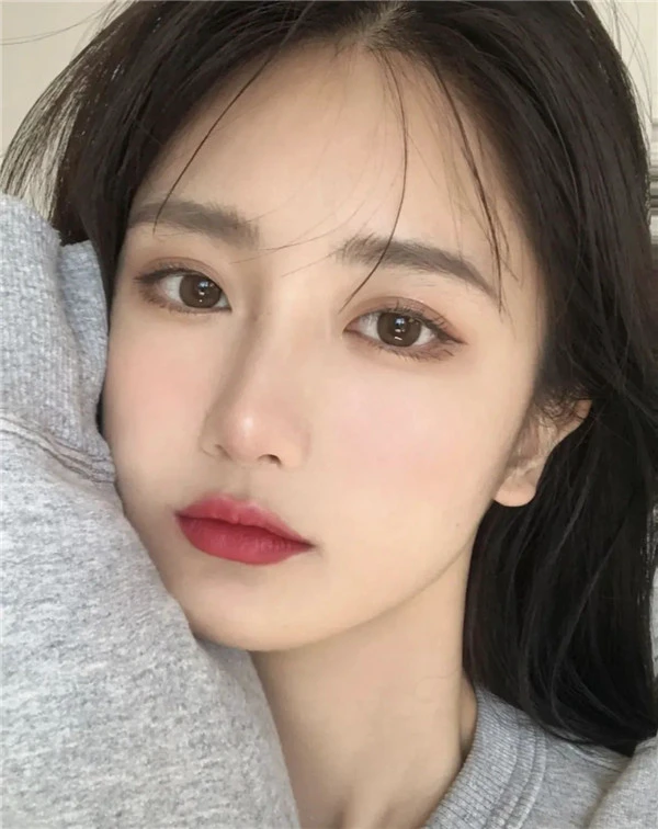 秋冬适合什么颜色的口红，四只秋冬热门红棕色显白又百搭 口红 第9张