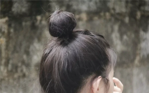 高个子女生发型禁忌 美妆 第2张 高个子女生发型禁忌 美妆 第2张