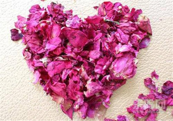 玫瑰花泡水可以敷脸吗 护肤 第1张