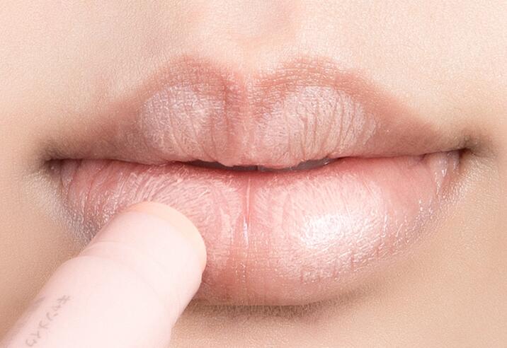 唇部遮瑕膏什么牌子好，唇部遮瑕膏的使用方法 遮瑕膏 唇部遮瑕膏 唇部遮瑕膏什么牌子好 美妆 第1张