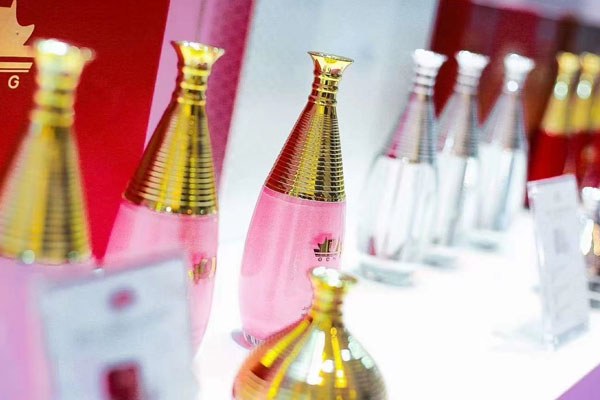 上海维娜化妆品官网怎么找，维娜官网化妆品价格表 维娜化妆品 第1张