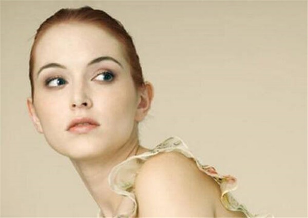 美瞳线晕色怎么办 护肤 第1张