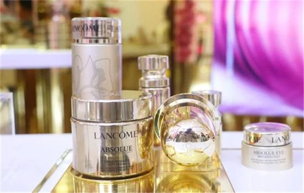 兰蔻美容液和乳液的区别 兰蔻 兰蔻粉水 护肤品 第3张