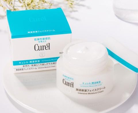 珂润面霜适合油性皮肤的人使用吗 油皮 珂润面霜 美妆 第1张