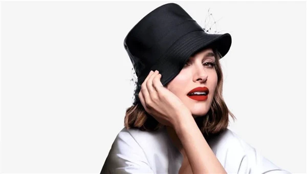 2021全新迪奥蓝金烈焰唇釉 迪奥 唇釉 第3张 2021全新迪奥蓝金烈焰唇釉 迪奥 唇釉 第3张